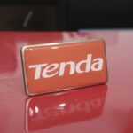 Placa de Metal Personalizada com logotipo de marca empresarial. Brinde personalizado único.