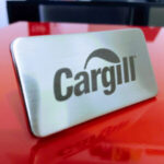 Placa de Metal Personalizada com personalização de logotipo de marca corporativa. Brinde personalizado exclusivo.