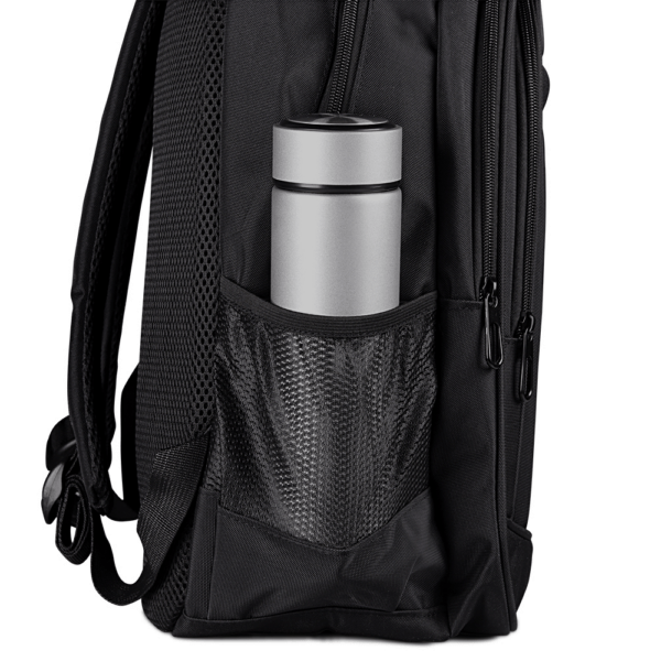 Mochila Personalizada com logotipo de marca empresarial. Tipo de brinde corporativo para empresas.