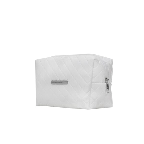 Necessaire Personalizada com gravação de logotipo de marca corporativa. Ótimo brinde para empresas.