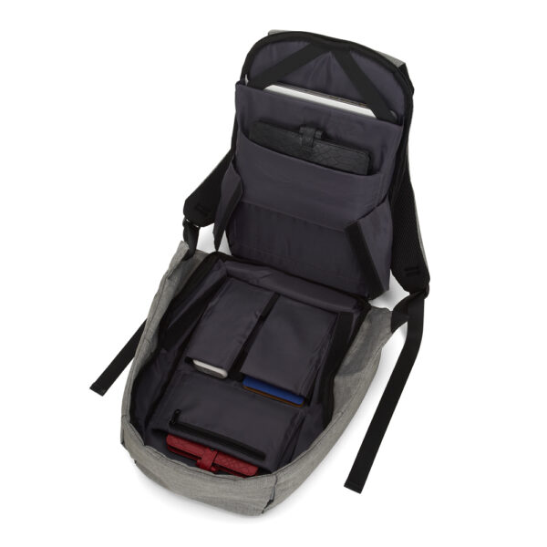 Mochila Personalizada com personalização de marca empresarial. Tipo de brindes para empresa.