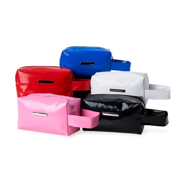 Necessaire Personalizada com logotipo de marca corporativa. Brinde corporativo luxuoso.