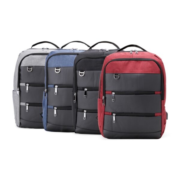 Mochila Personalizada com gravação de marca corporativa. Tipo de brinde personalizado para empresas.