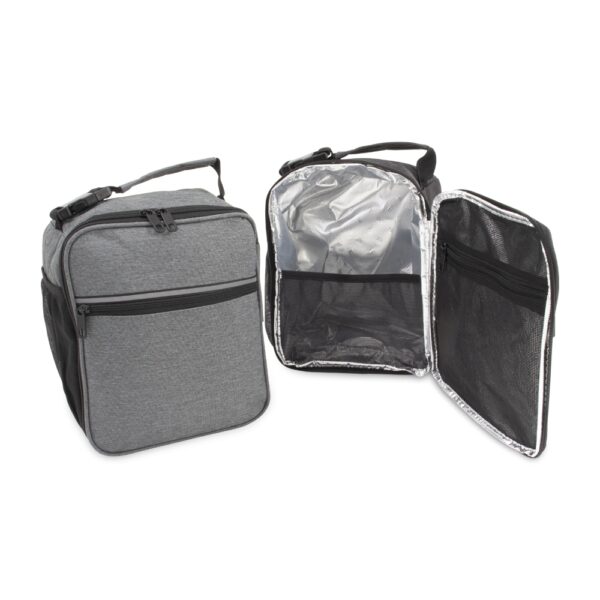 Bolsa Térmica Personalizada 6 Litros - HUBZB-04465 - A Huble oferece atendimento especializado para brindes corporativos e mochilas personalizadas para empresas e agências de eventos. Sua melhor opção em brindes corporativos está na Huble com entrega para todo Brasil.