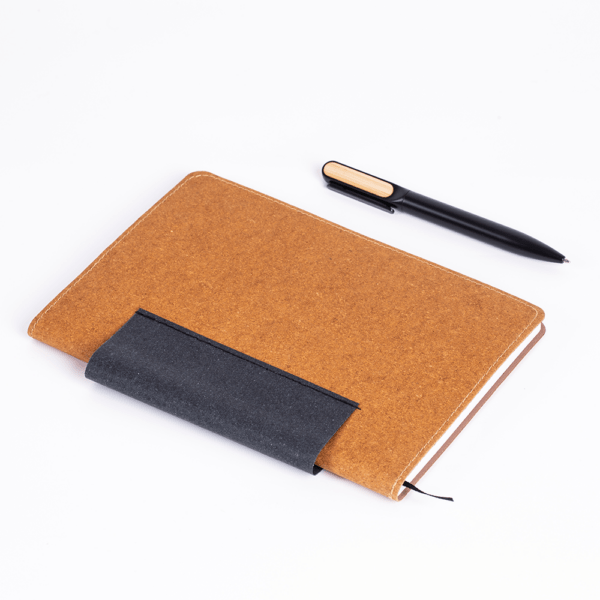 (21x14 cm) | Caderno Ecológico Personalizado de anotações em couro - COM PAUTA - HUBAS-CAD400 - Image 7