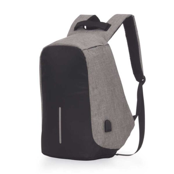 Mochila Personalizada com personalização de marca empresarial. Tipo de brindes para empresa.