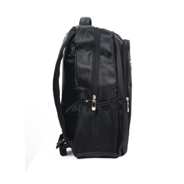 Mochila Personalizada com gravação de marca empresarial. Tipo de brinde corporativo para empresas.