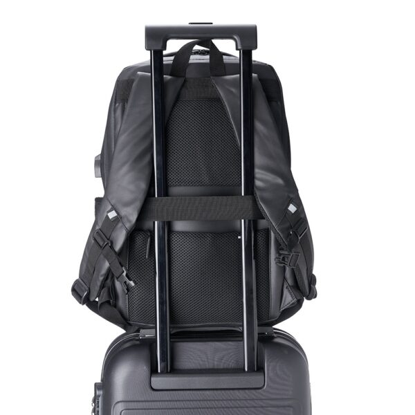 Mochila Personalizada com gravação de marca empresarial. Opção de brinde corporativo para empresas.