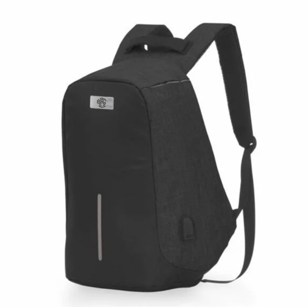Mochila Personalizada com personalização de marca empresarial. Tipo de brinde corporativo para empresas.