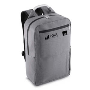 Mochila Personalizada com personalização de marca empresarial. Tipo de brindes para empresa.