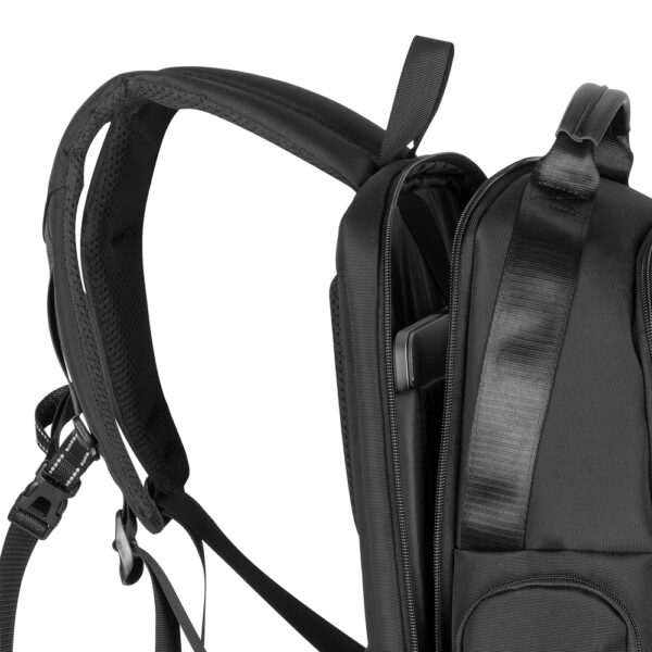 Mochila Personalizada com gravação de marca empresarial. Tipo de brinde corporativo para empresas.