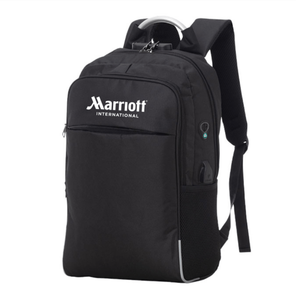 Mochila Personalizada com logotipo de marca corporativa. Tipo de brinde personalizado para empresas.