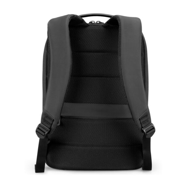 Mochila Personalizada com personalização de marca empresarial. Opção de brinde personalizado para empresas.