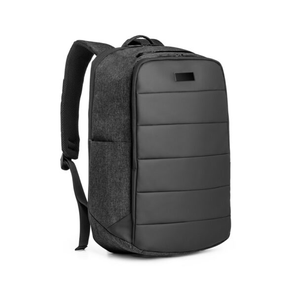 Mochila Personalizada com logotipo de marca empresarial. Tipo de brinde corporativo para empresas.