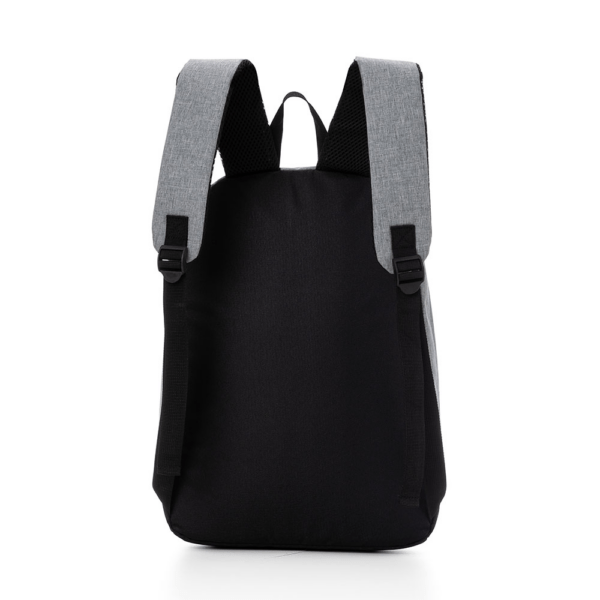 Mochila Personalizada com gravação de marca corporativa. Opção de brindes para empresa.