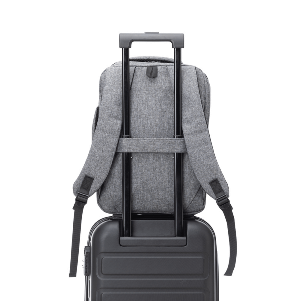 Mochila Personalizada com gravação de marca empresarial. Tipo de brinde corporativo para empresas.