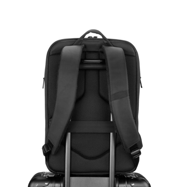 Mochila Personalizada com personalização de marca empresarial. Opção de brinde corporativo para empresas.