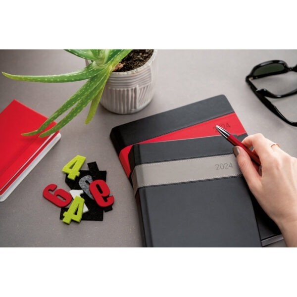(24x17 cm) | Agenda Personalizada 2024 B5 em couro sintético - HUBSP-66114 - Image 7
