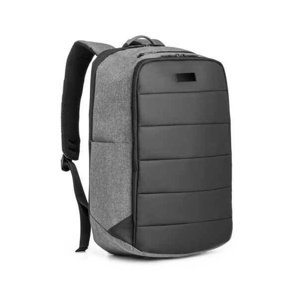 Mochila Personalizada com personalização de marca corporativa. Tipo de brindes para empresa.