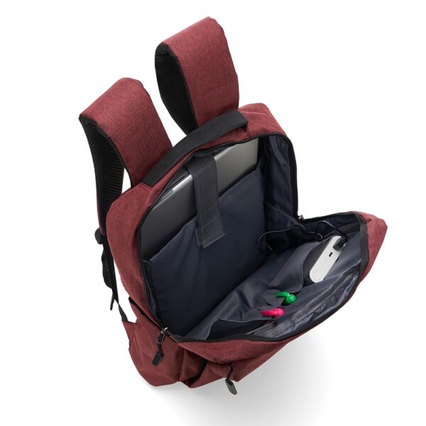 Mochila Personalizada com gravação de marca corporativa. Opção de brindes para empresa.