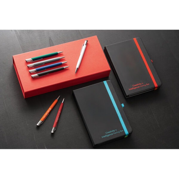 Caneta Personalizada com logotipo de marca corporativa. Brinde personalizado exclusivo.