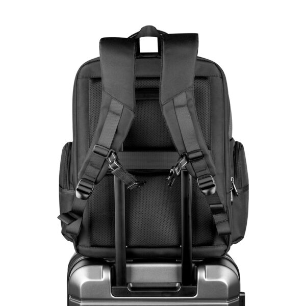 Mochila Personalizada com gravação de marca empresarial. Tipo de brinde corporativo para empresas.