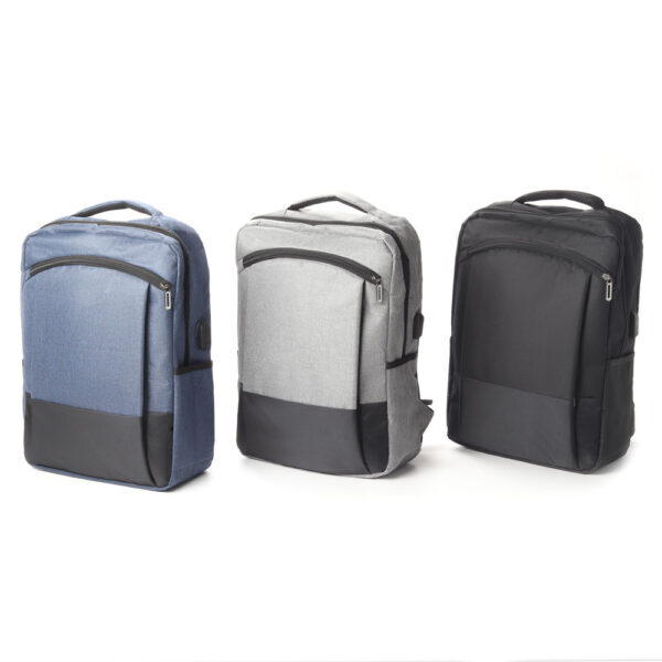 Mochila Personalizada com personalização de marca corporativa. Tipo de brinde personalizado para empresas.