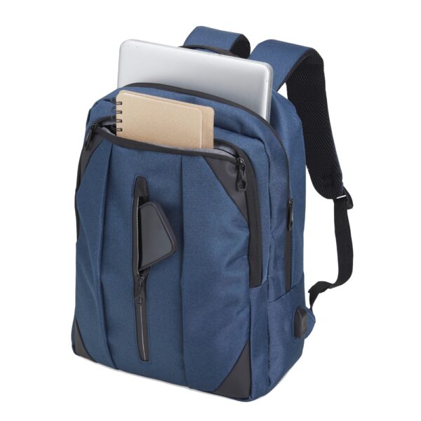 Mochila Personalizada com logotipo de marca empresarial. Tipo de brinde corporativo para empresas.