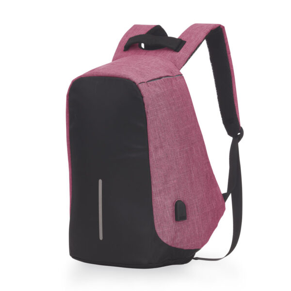 Mochila Personalizada com personalização de marca empresarial. Tipo de brindes para empresa.