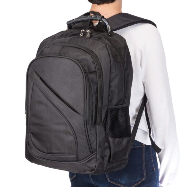 Mochila Personalizada com personalização de marca empresarial. Tipo de brinde corporativo para empresas.
