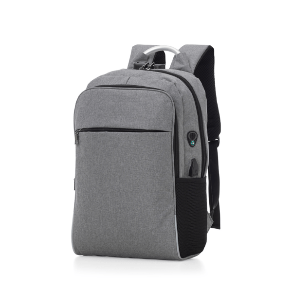 Mochila Personalizada com logotipo de marca corporativa. Tipo de brinde corporativo para empresas.